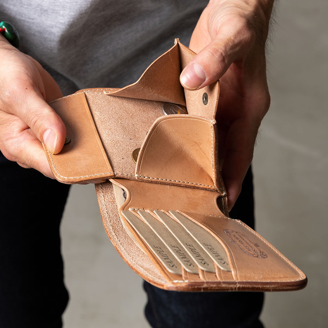 二つ折り財布 U.K.サドルレザー