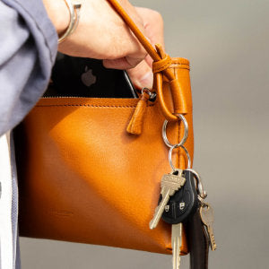 サコッシュバッグ  本革 日本製 アリゾナ KNC00065AB