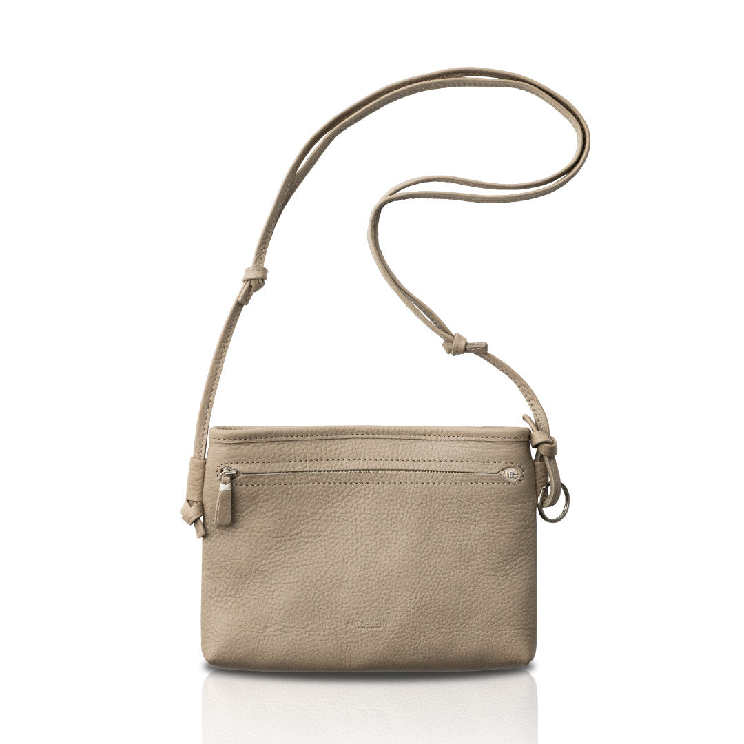 サコッシュバッグ  本革 日本製 アリゾナ KNC00065AB