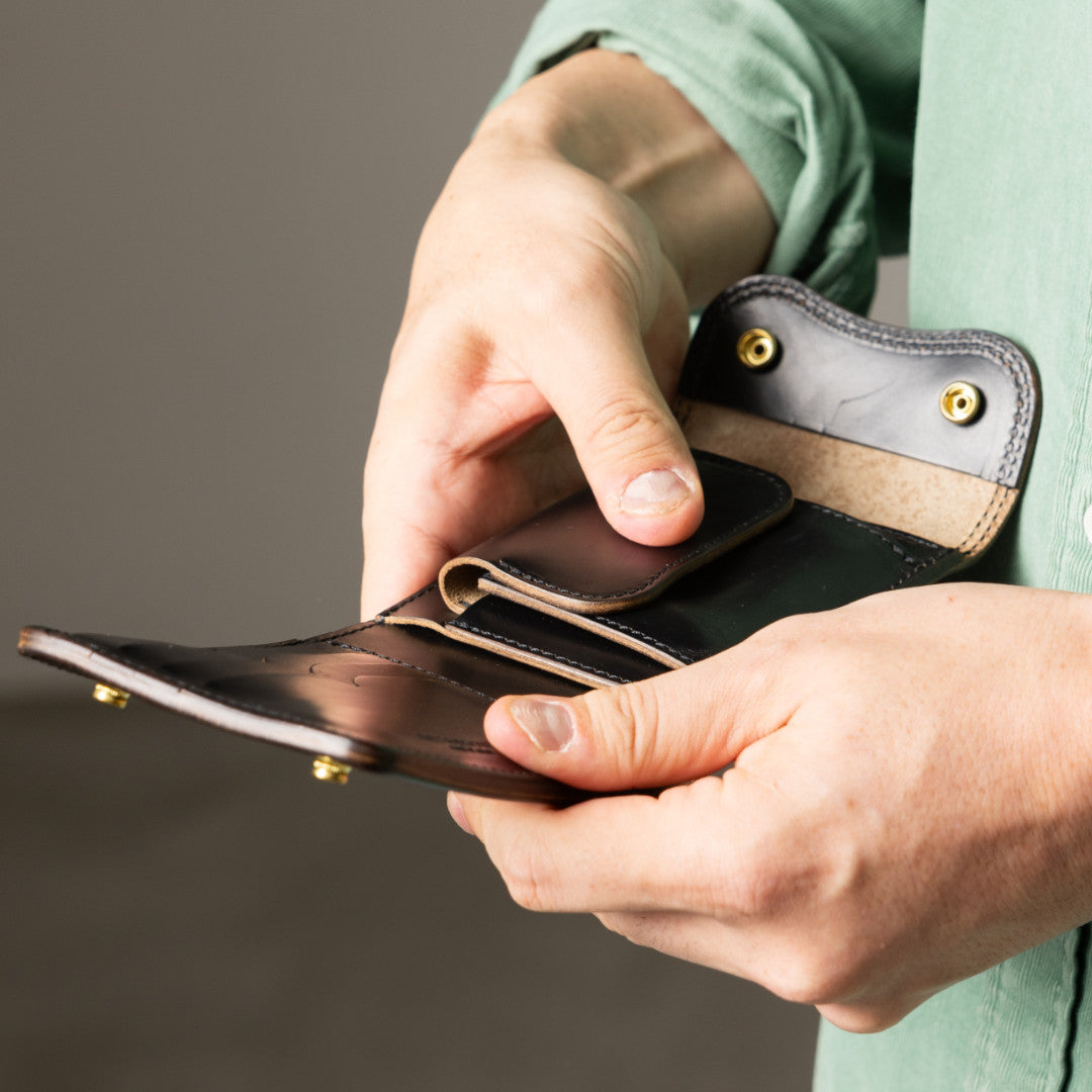 二つ折り財布 本革 クロムエクセル 蓋つき VGW00141AB